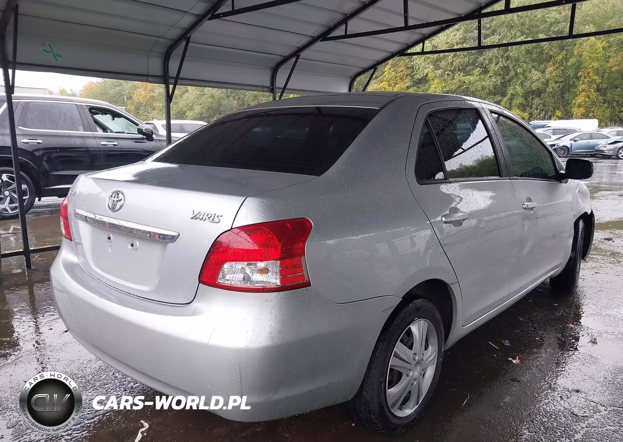 2010 Toyota Yaris VIN:JTDBT4K31A1389788 - 4