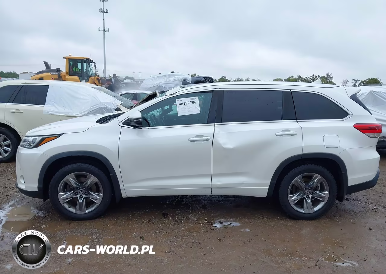 2019 Toyota Highlander Limited Platinum VIN:5TDDZRFH0KS742052 - 14
