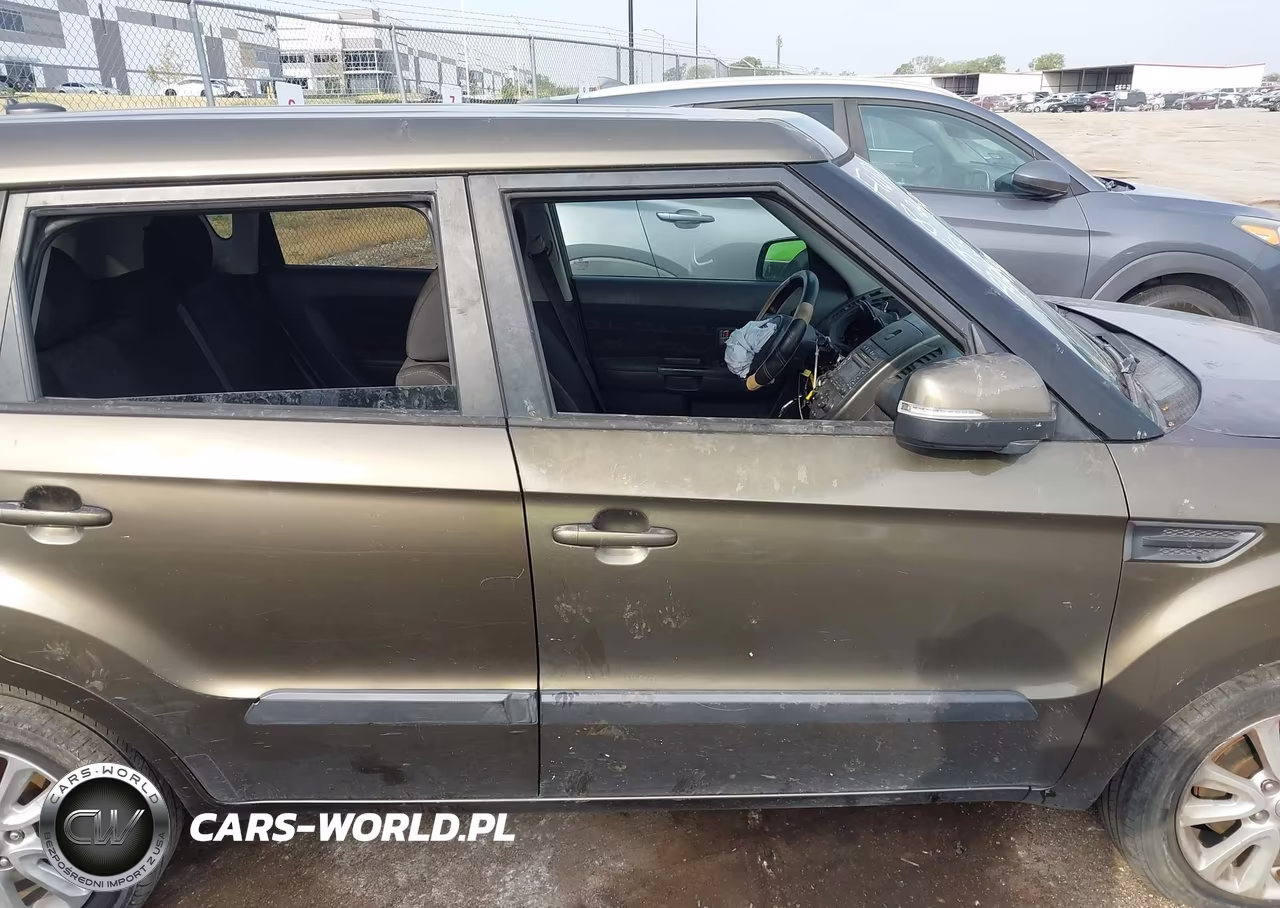2013 Kia Soul + VIN:KNDJT2A62D7484258 - 13