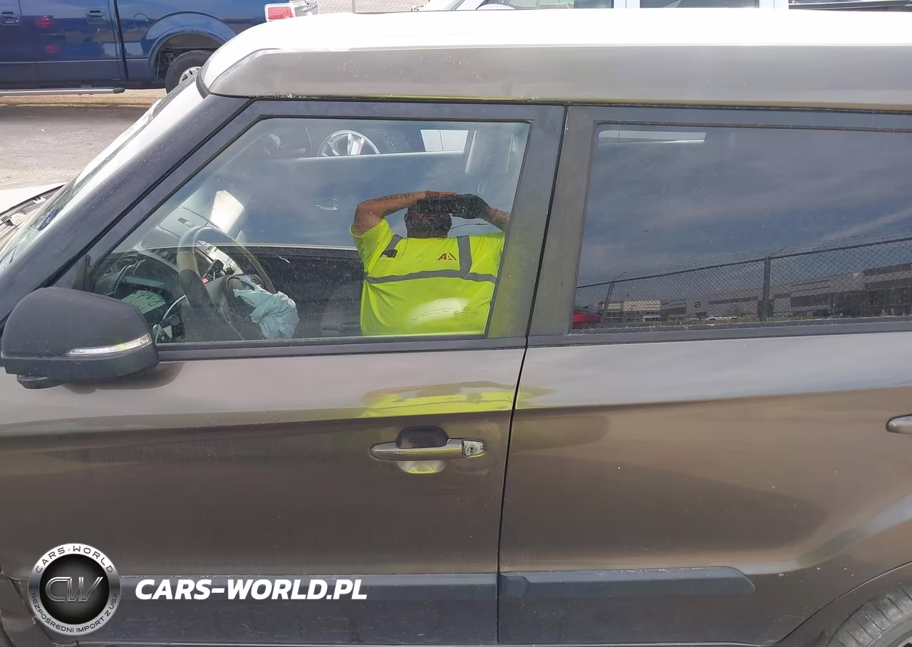 2013 Kia Soul + VIN:KNDJT2A62D7484258 - 14