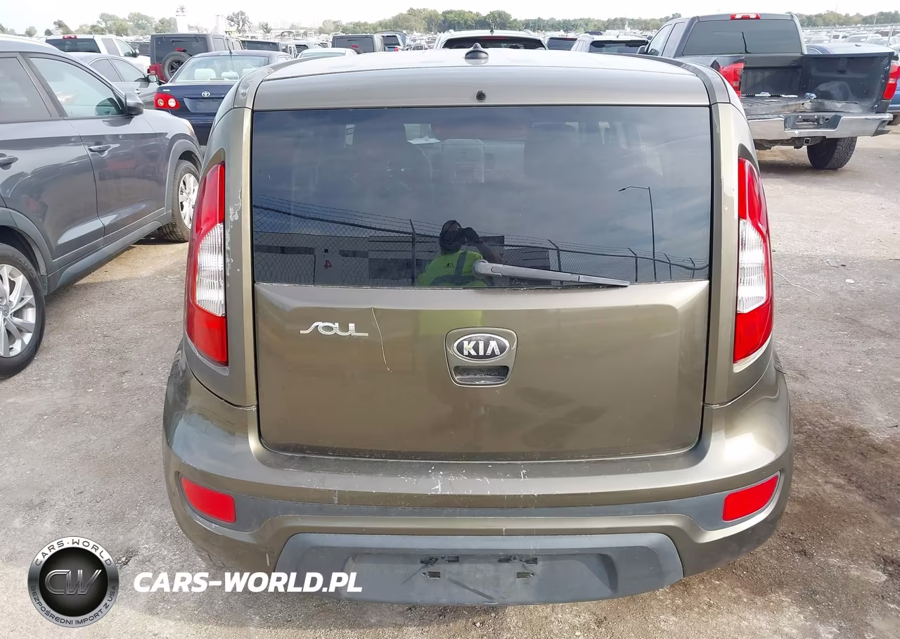 2013 Kia Soul + VIN:KNDJT2A62D7484258 - 16