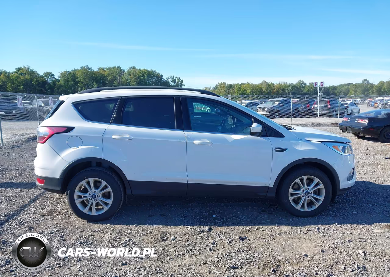 2018 Ford Escape Se VIN:1FMCU9GD6JUC84142 - 13
