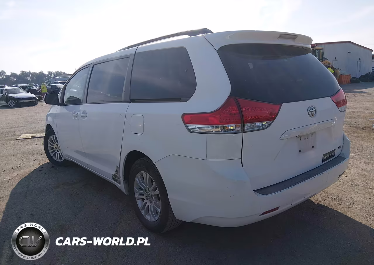2011 Toyota Sienna Xle V6 VIN:5TDYK3DCXBS077476 - 3