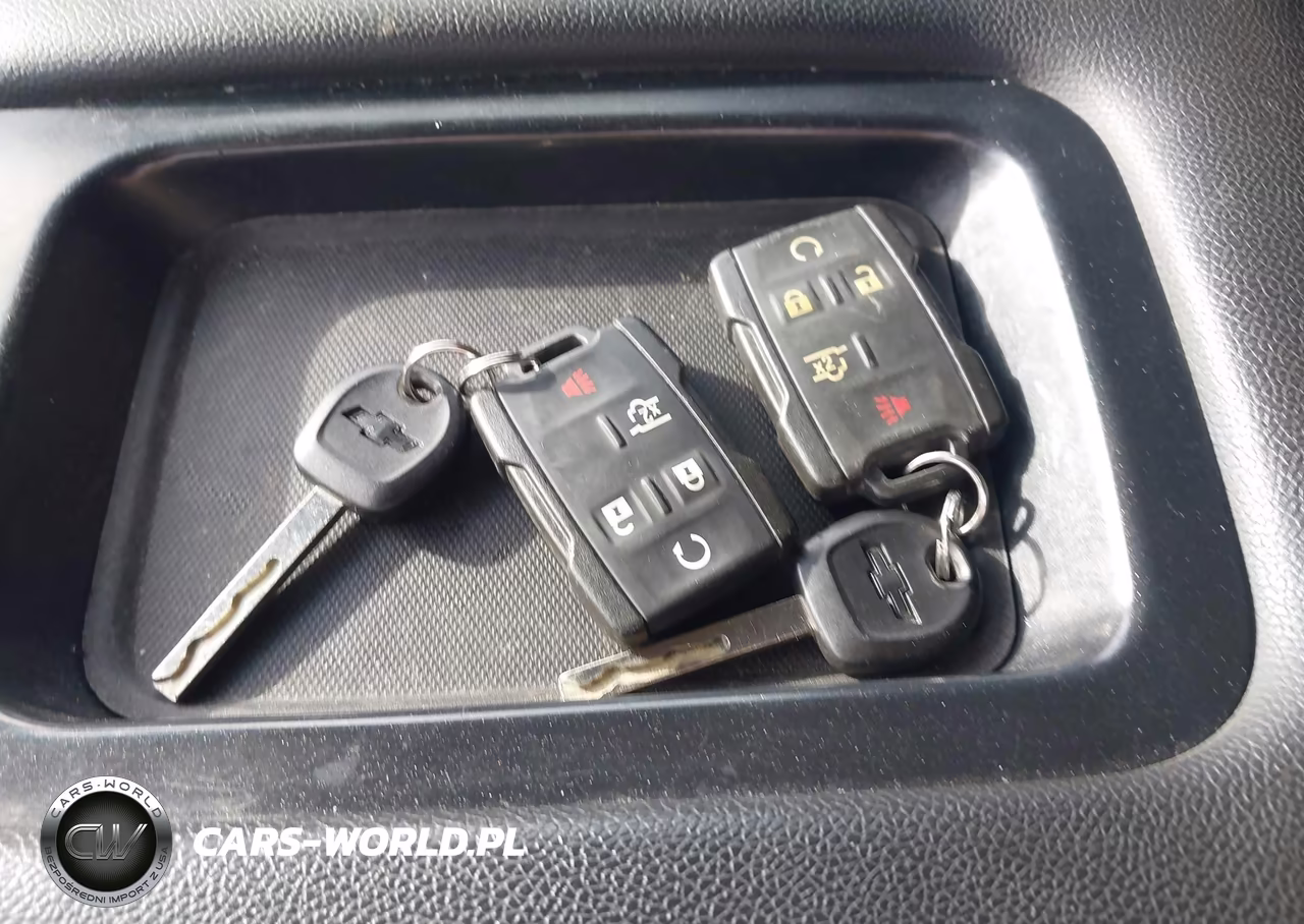 2019 Chevrolet Tahoe Ls VIN:1GNSKAEC4KR351334 - 11