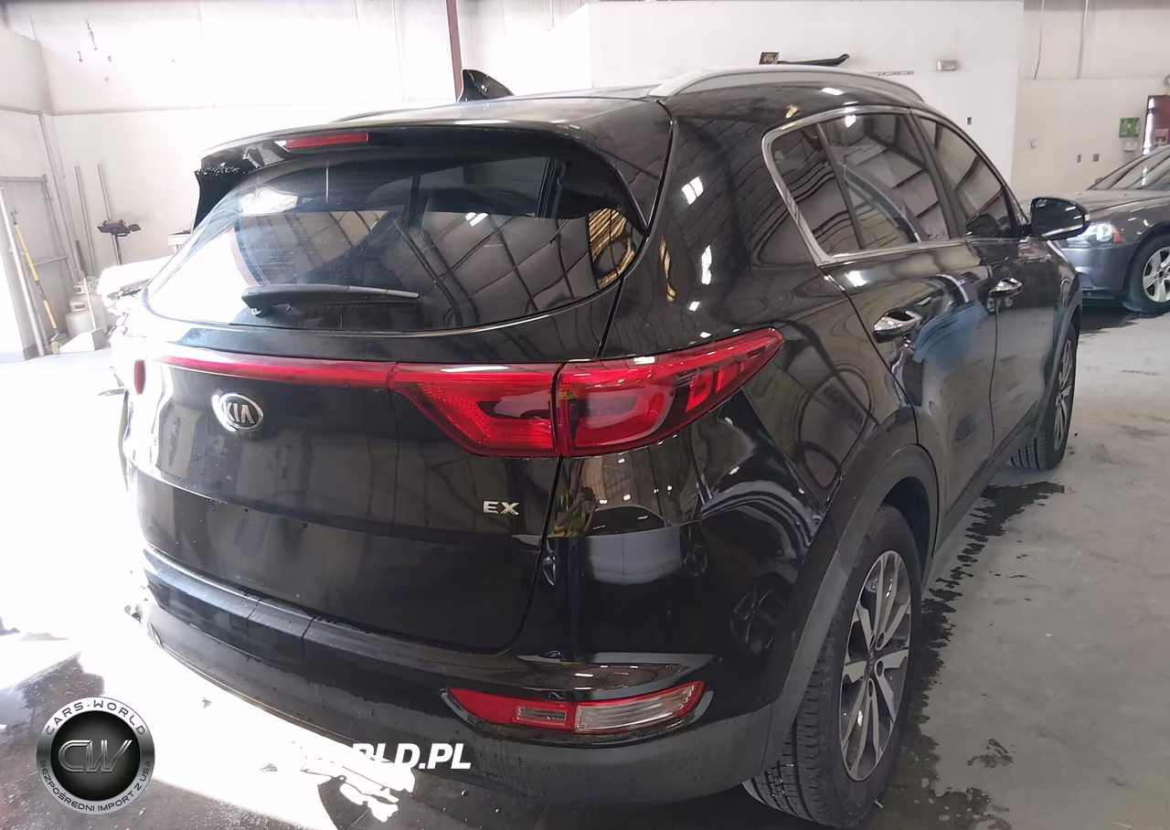 2018 Kia Sportage Ex VIN:KNDPN3AC3J7320657 - 4