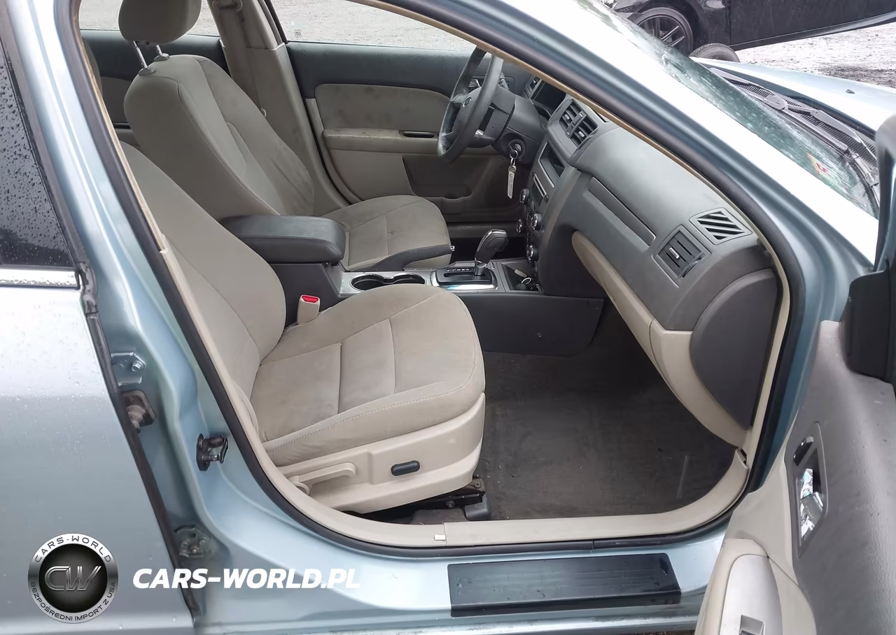 2010 Ford Fusion Hybrid VIN:3FADP0L38AR225602 - 5