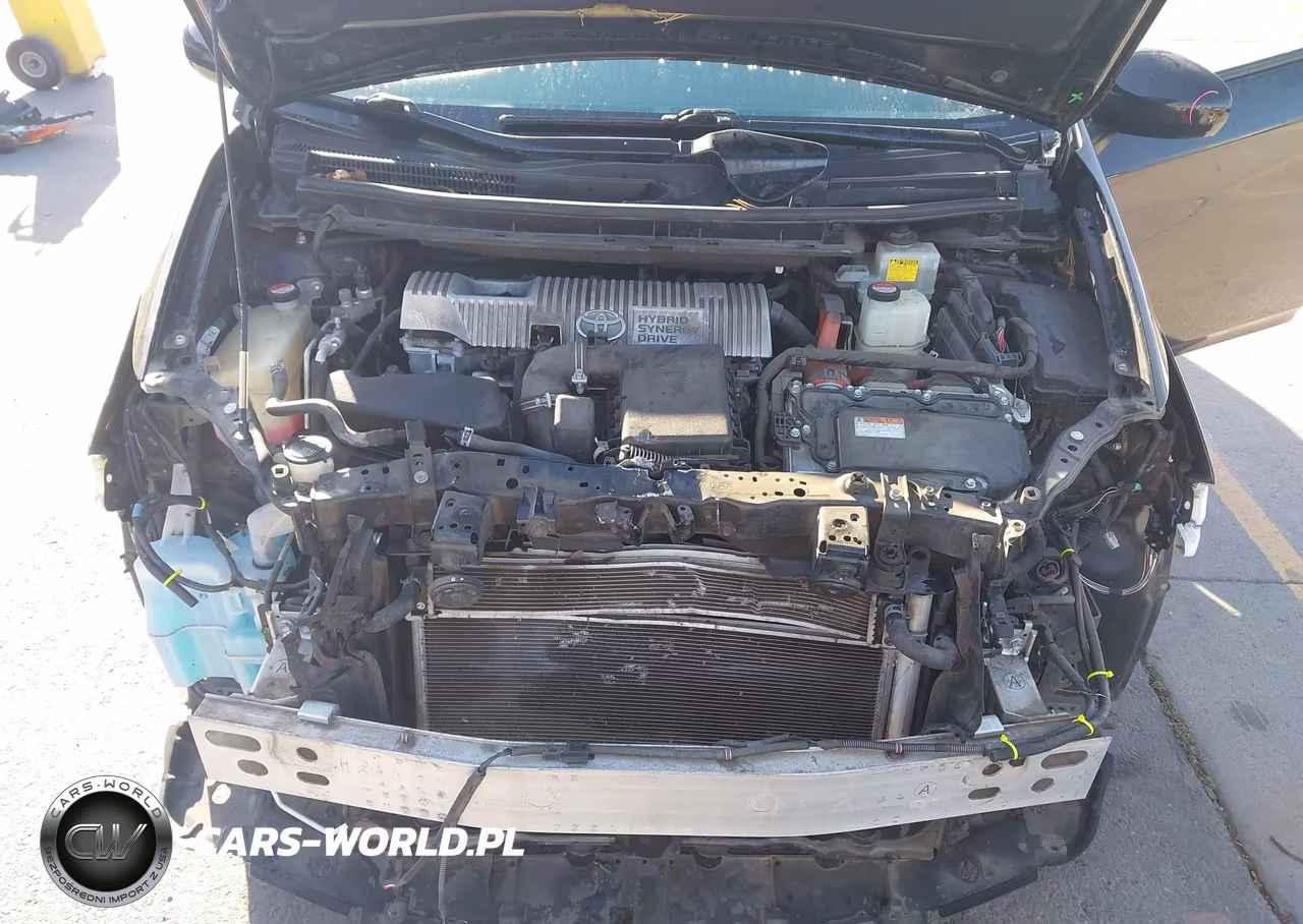 2015 Toyota Prius Two VIN:JTDKN3DU2F1961727 - 10