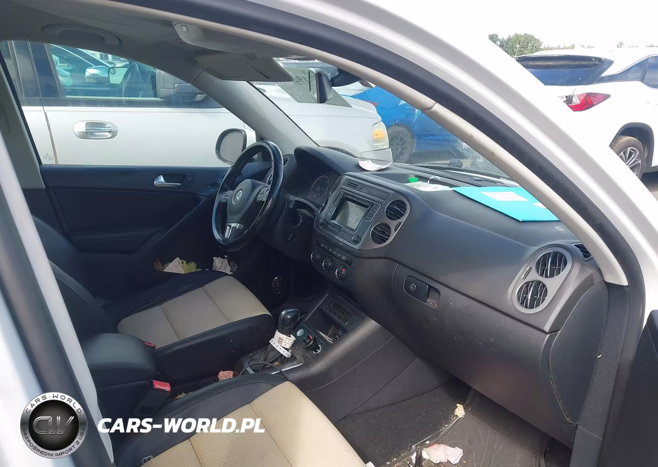 2016 Volkswagen Tiguan S VIN:WVGAV7AX2GW541564 - 5