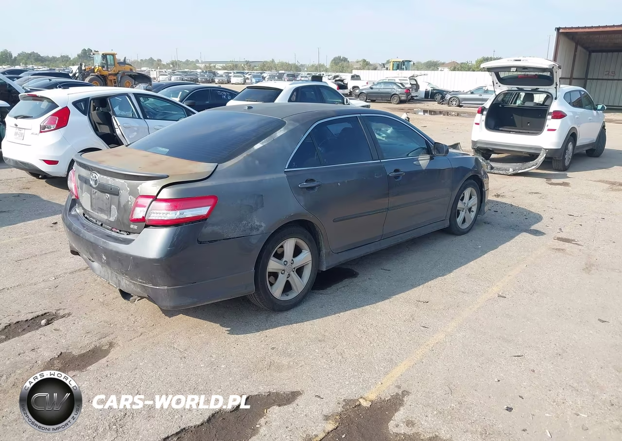 2010 Toyota Camry Se VIN:4T1BF3EK2AU529040 - 4