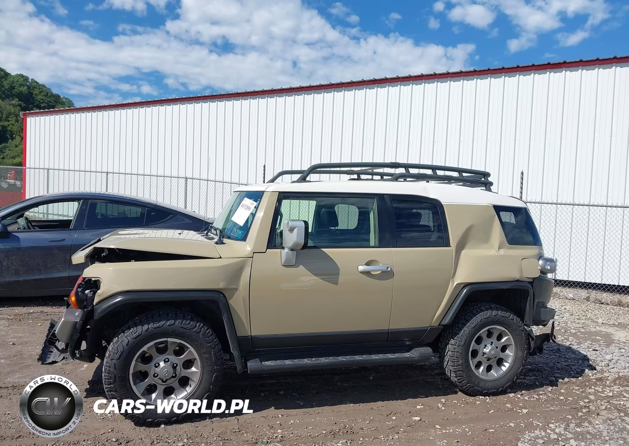 2013 Toyota Fj Cruiser VIN:JTEBU4BF1DK151179 - 14