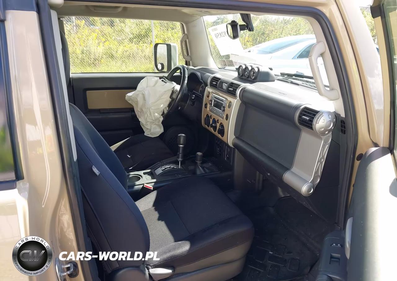 2013 Toyota Fj Cruiser VIN:JTEBU4BF1DK151179 - 5
