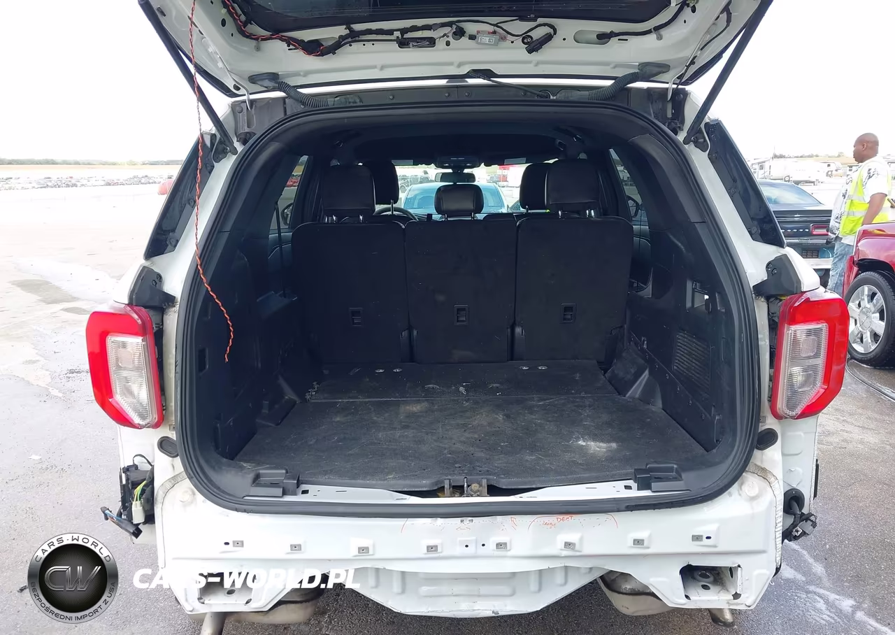 2022 Ford Police Interceptor Utility VIN:1FM5K8AC3NGB03804 - 18