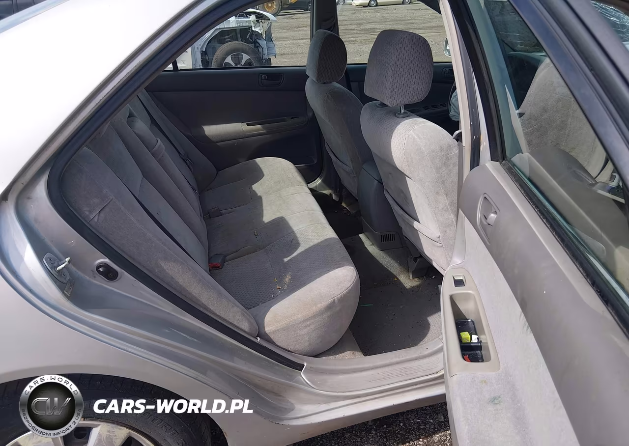 2003 Toyota Camry Le VIN:4T1BE30K43U695914 - 8