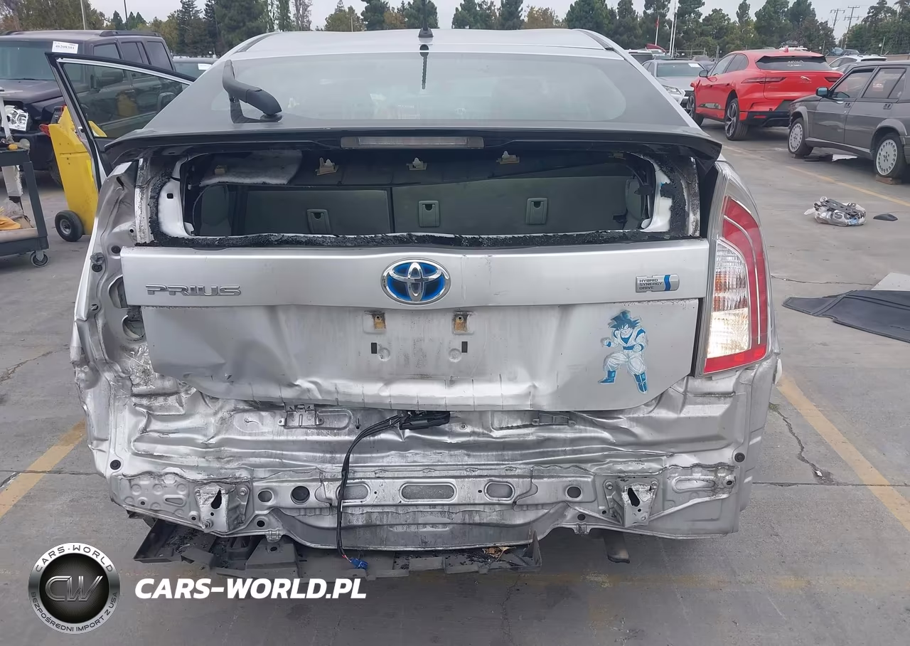 2014 Toyota Prius Two VIN:JTDKN3DU9E1815260 - 6