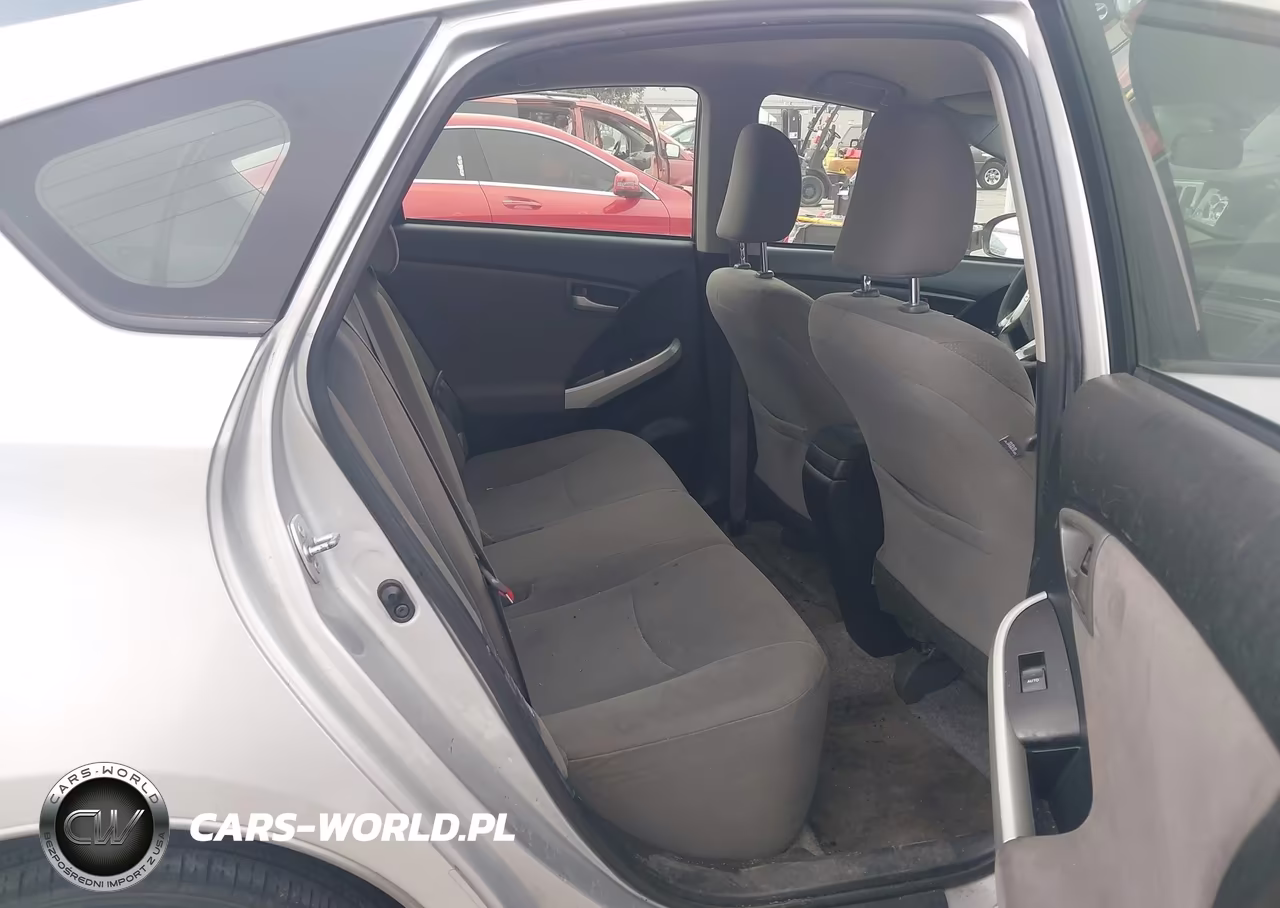 2014 Toyota Prius Two VIN:JTDKN3DU9E1815260 - 8