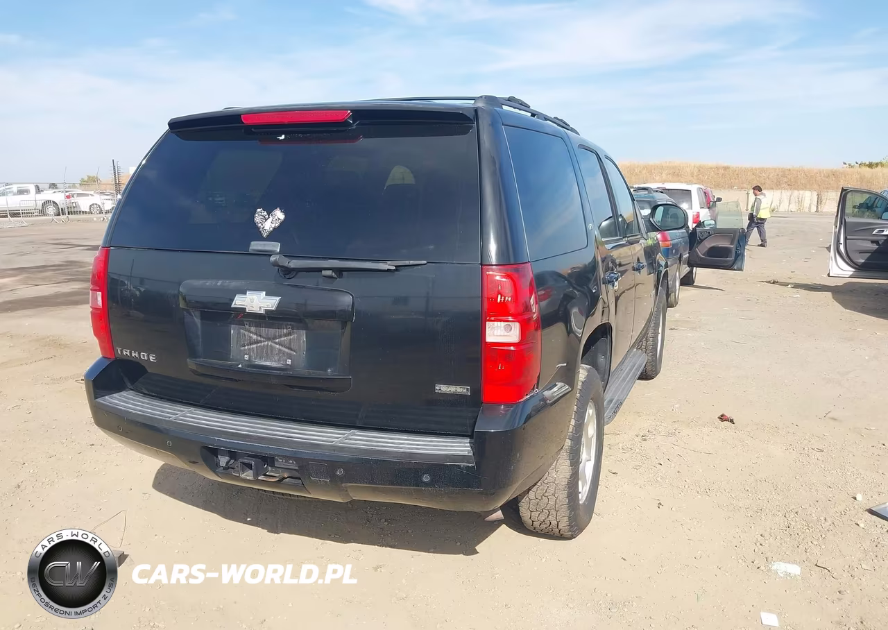 2011 Chevrolet Tahoe Lt VIN:1GNSKBE01BR303222 - 4