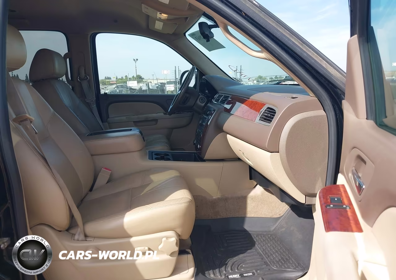 2011 Chevrolet Tahoe Lt VIN:1GNSKBE01BR303222 - 5