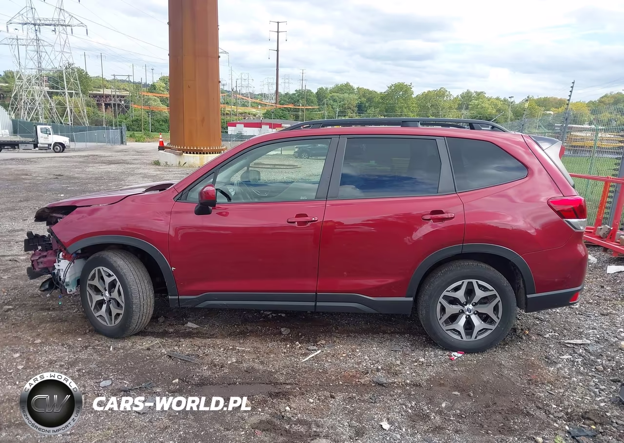 2024 Subaru Forester Premium VIN:JF2SKADCXRH428526 - 14