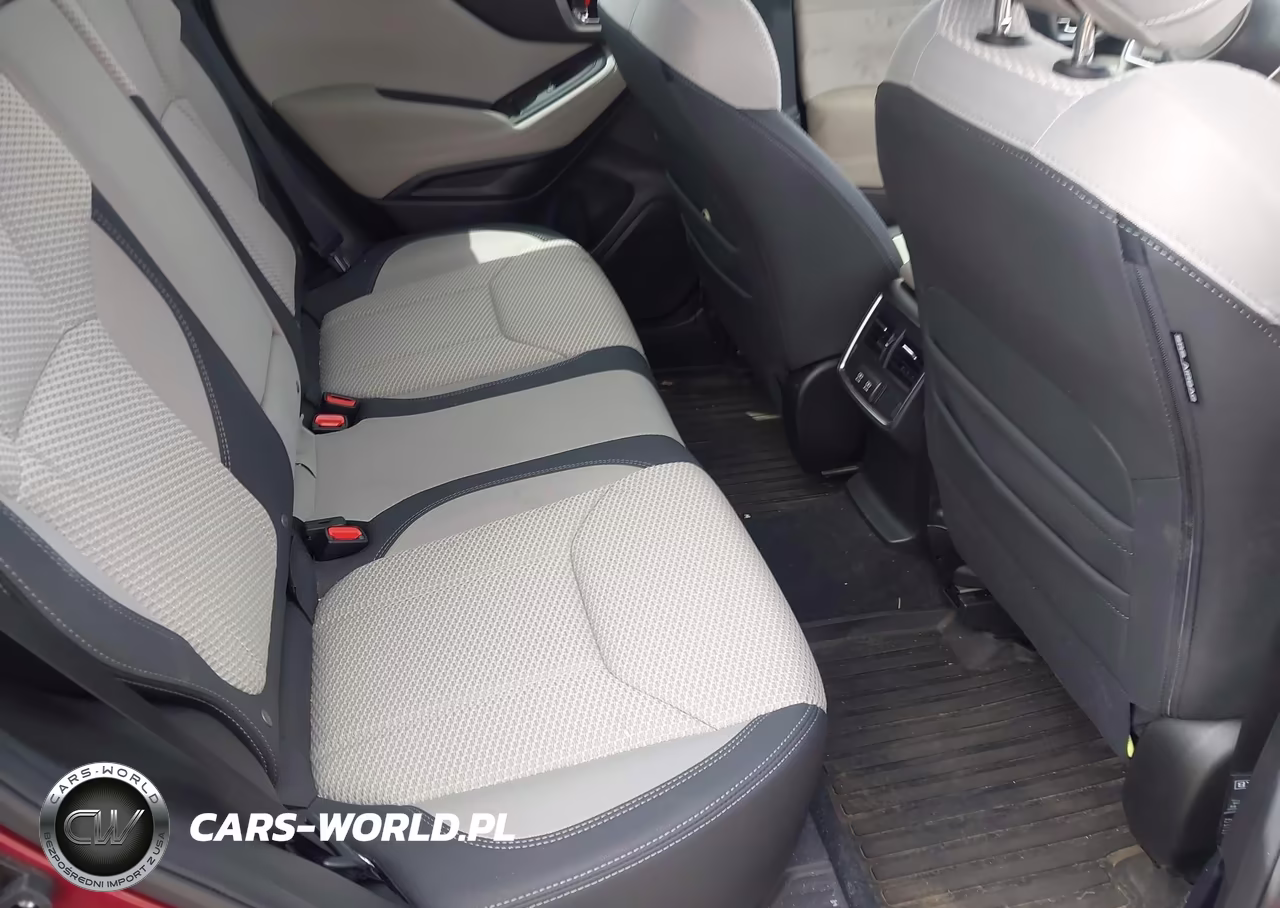 2024 Subaru Forester Premium VIN:JF2SKADCXRH428526 - 8