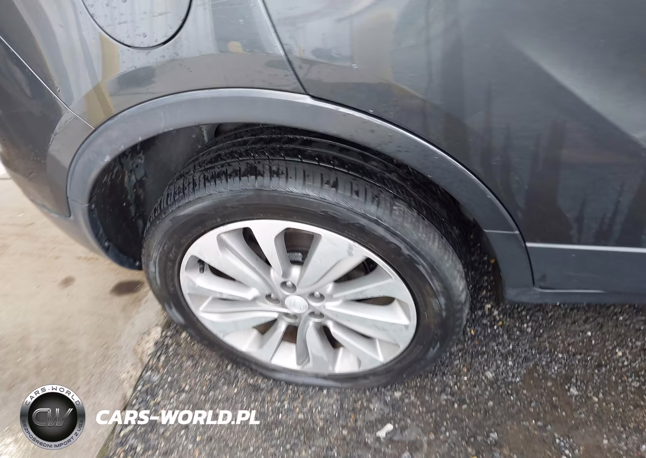 2018 Buick Encore Preferred VIN:KL4CJASB1JB656724 - 18