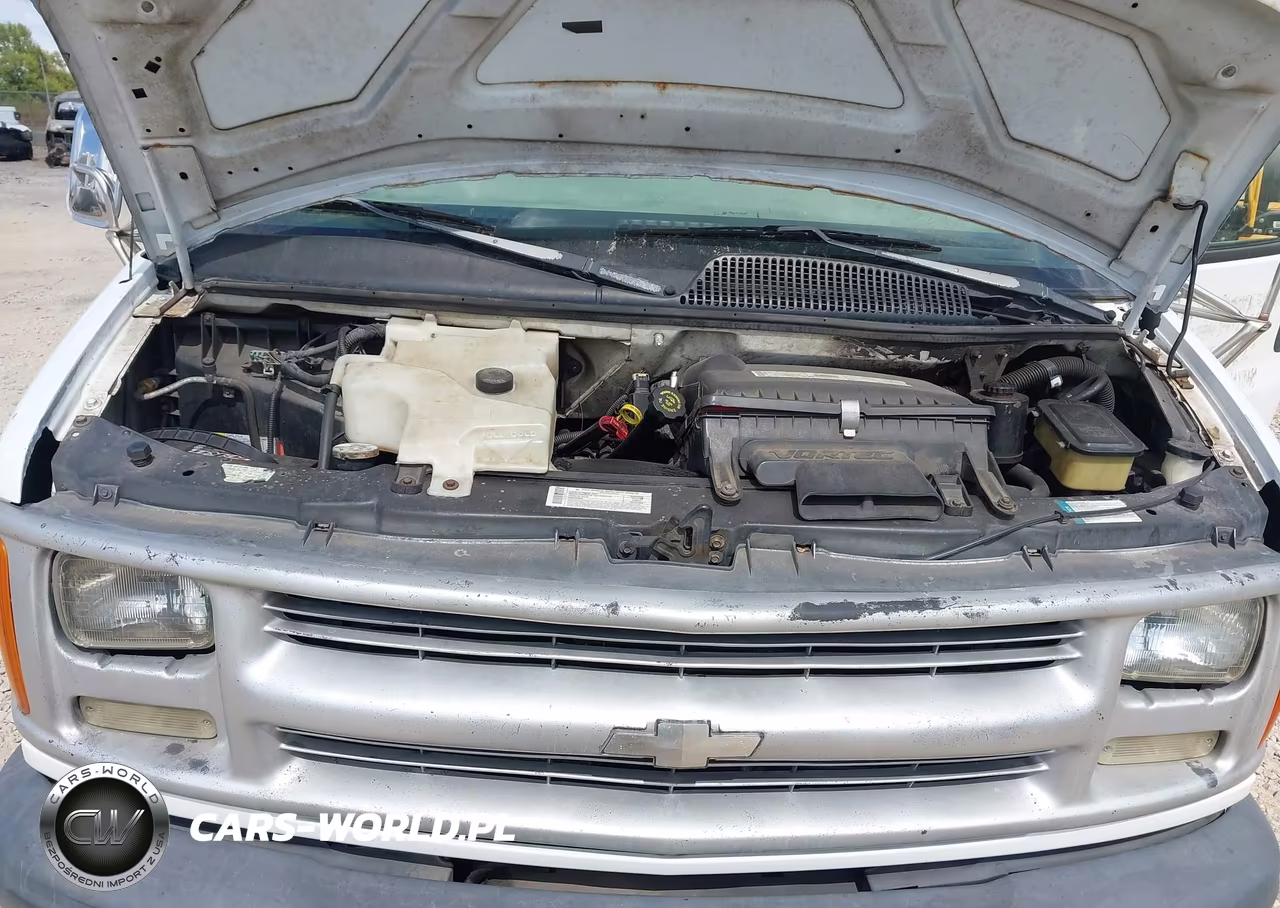 2000 Chevrolet Express Comm Cutaway VIN:1GBHG31R6Y1207368 - 10