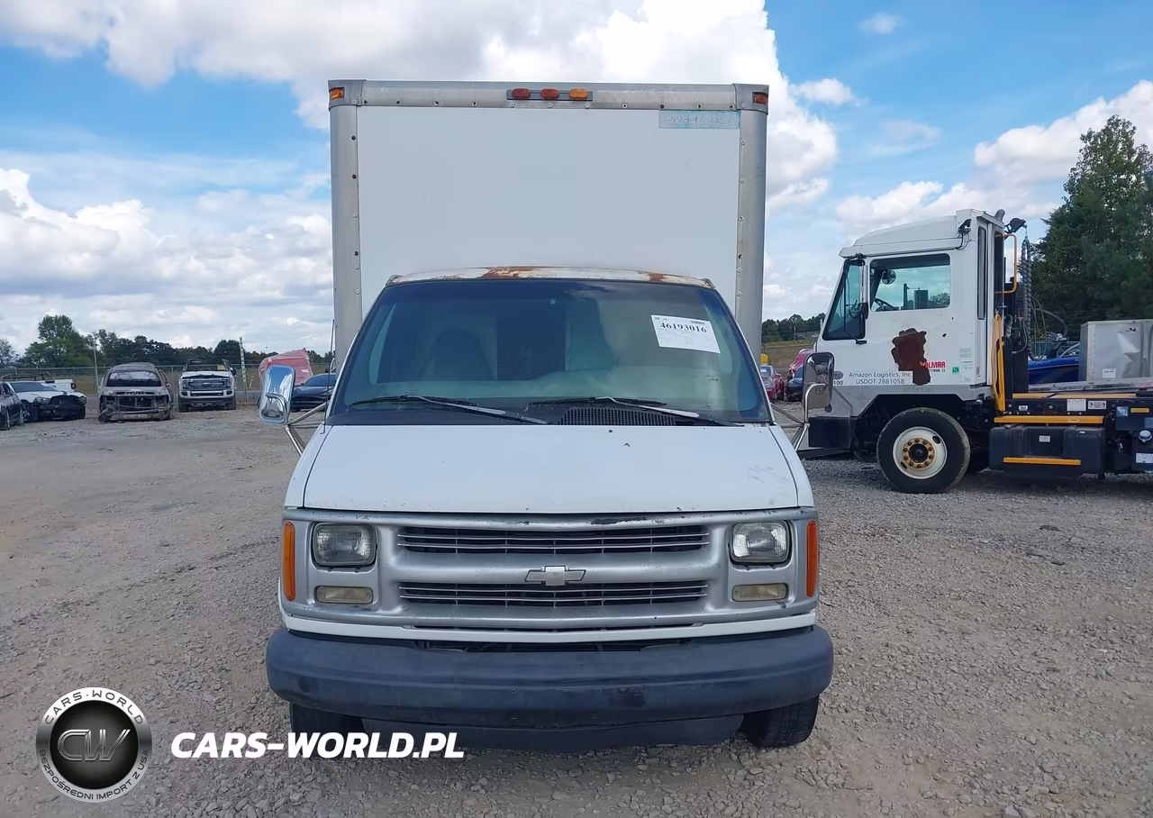 2000 Chevrolet Express Comm Cutaway VIN:1GBHG31R6Y1207368 - 17