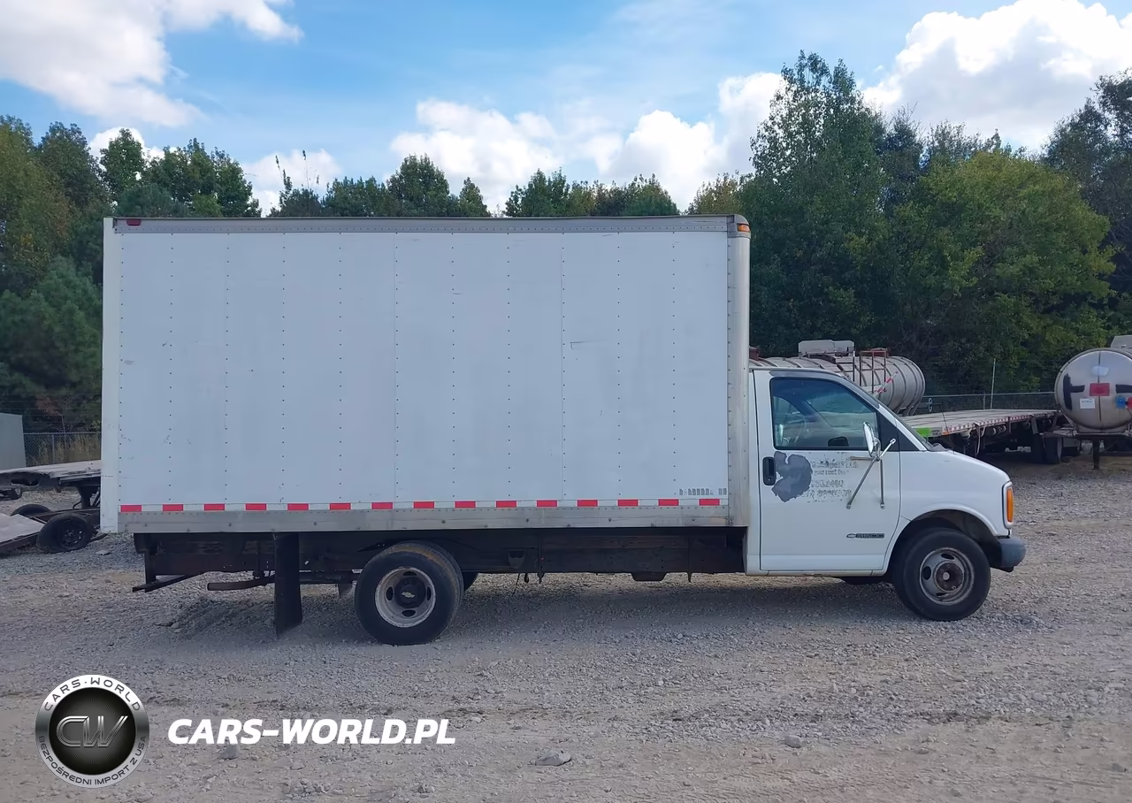 2000 Chevrolet Express Comm Cutaway VIN:1GBHG31R6Y1207368 - 18