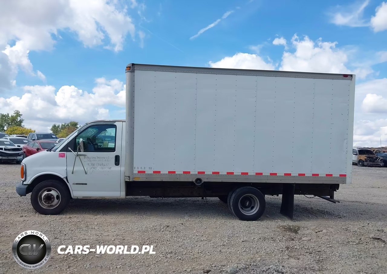 2000 Chevrolet Express Comm Cutaway VIN:1GBHG31R6Y1207368 - 19