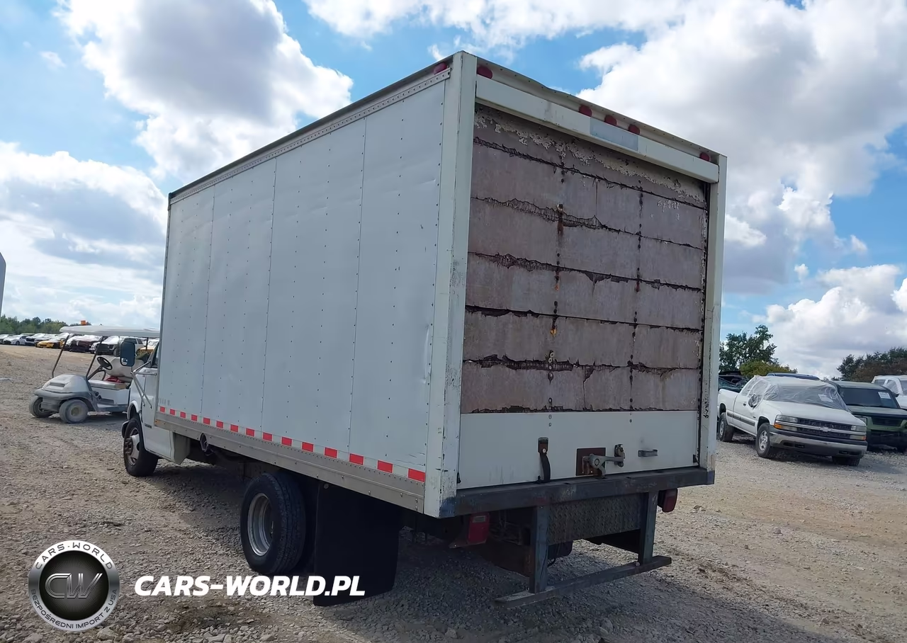 2000 Chevrolet Express Comm Cutaway VIN:1GBHG31R6Y1207368 - 3