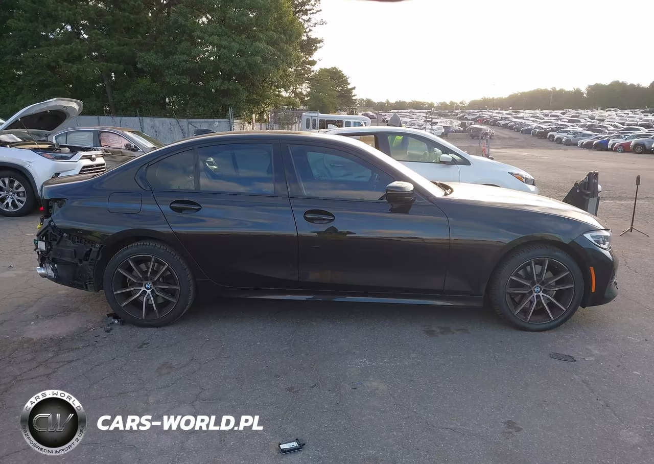 2022 BMW 330I xDrive VIN:3MW5R7J06N8C66099 - 14