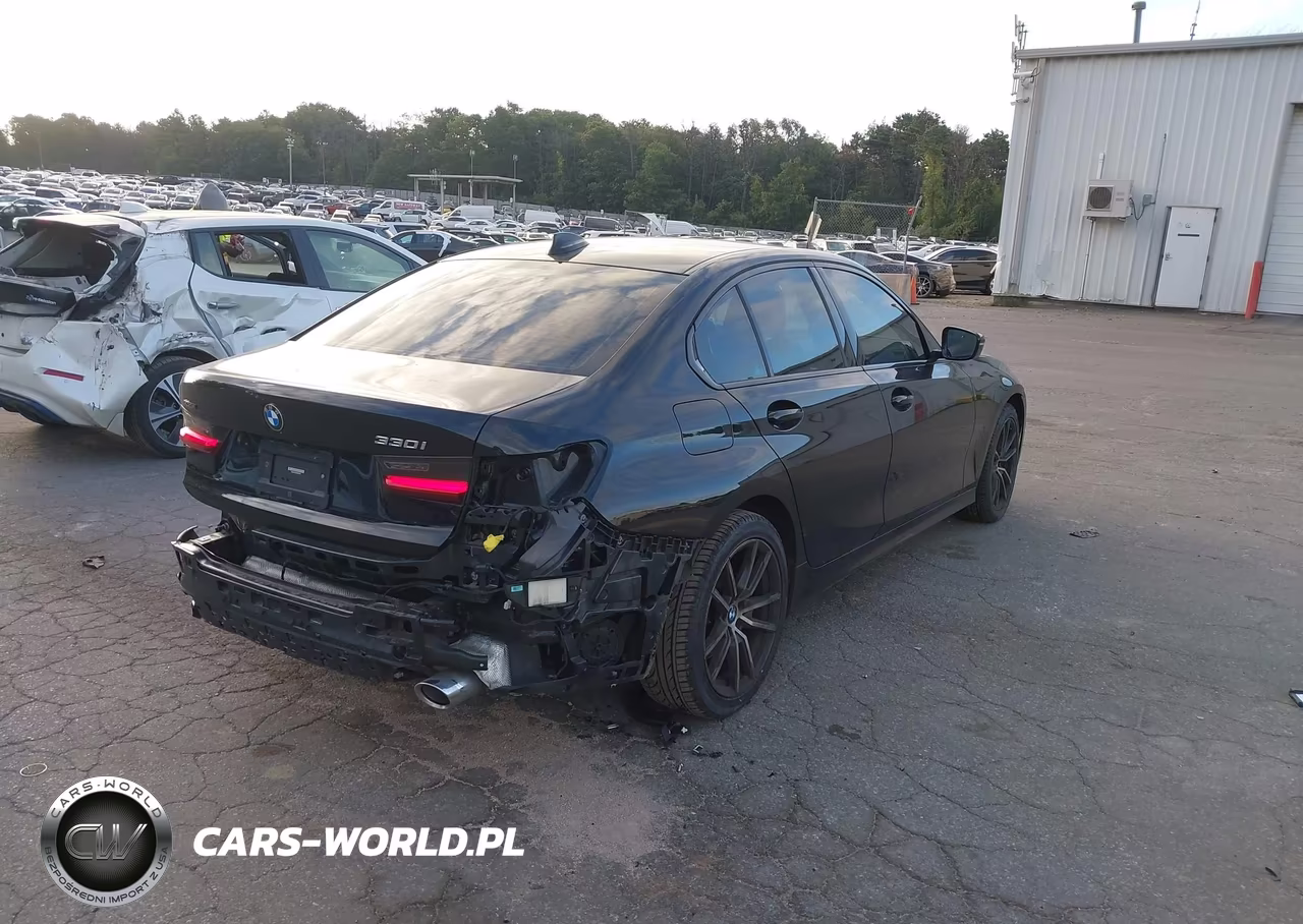 2022 BMW 330I xDrive VIN:3MW5R7J06N8C66099 - 4