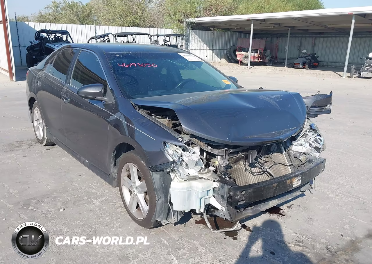 2012 Toyota Camry Se – zdjęcie 1 z 18