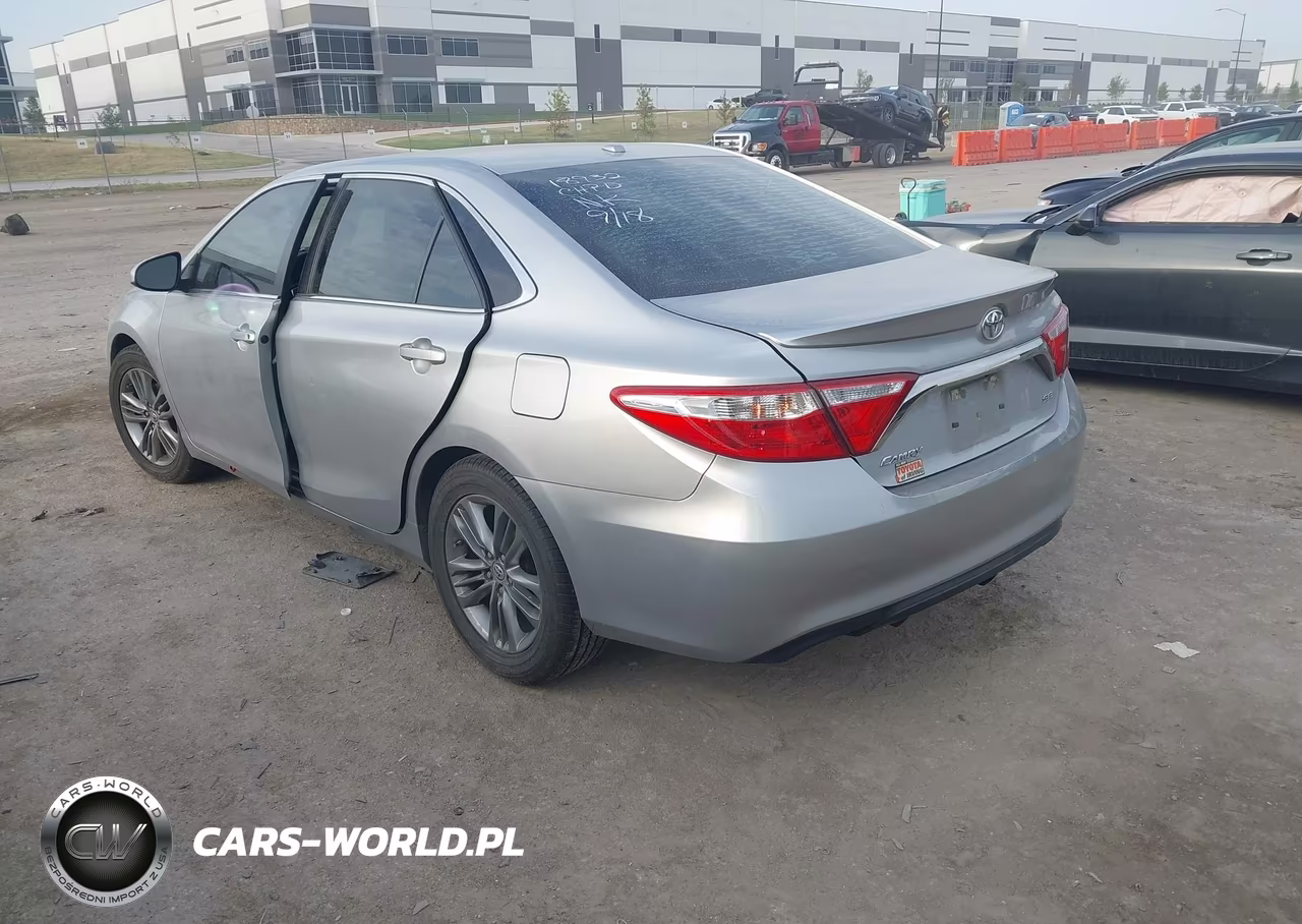 2016 Toyota Camry Se VIN:4T1BF1FK9GU118830 - 3