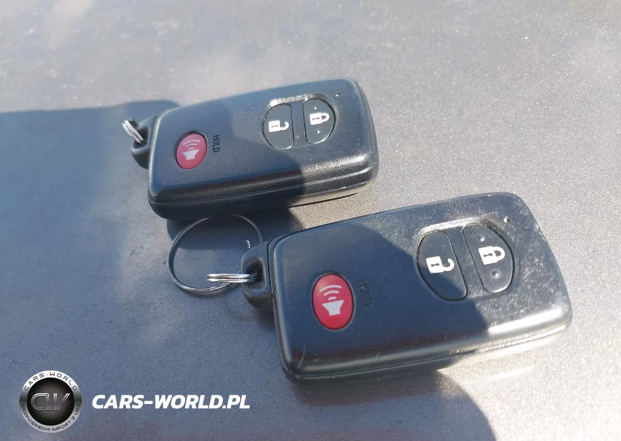 2012 Toyota Prius Two VIN:JTDKN3DU4C5462822 - 11