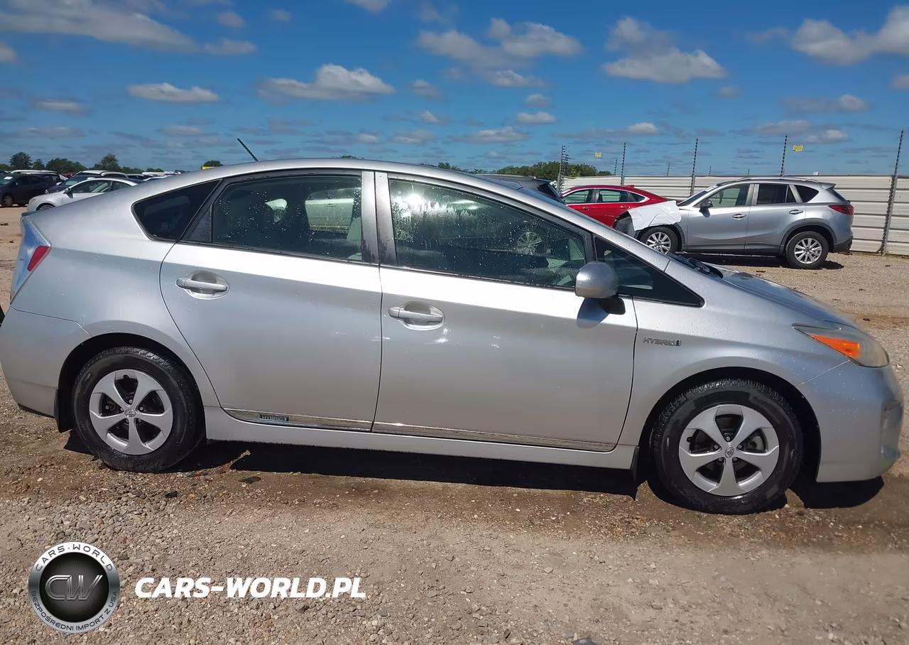 2012 Toyota Prius Two VIN:JTDKN3DU4C5462822 - 13