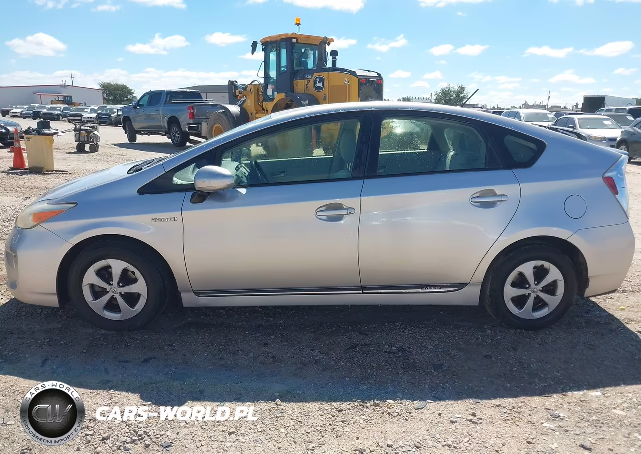 2012 Toyota Prius Two VIN:JTDKN3DU4C5462822 - 14