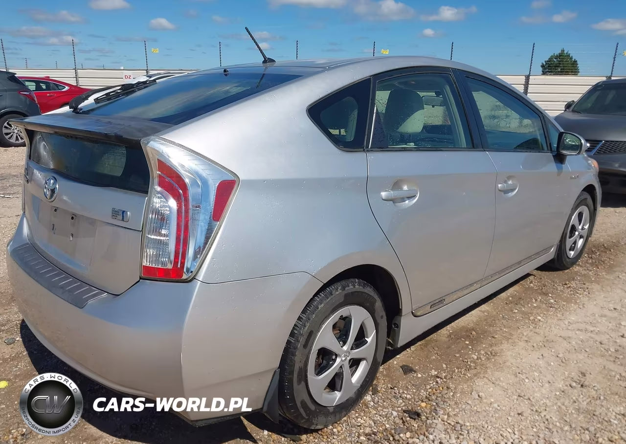 2012 Toyota Prius Two VIN:JTDKN3DU4C5462822 - 4