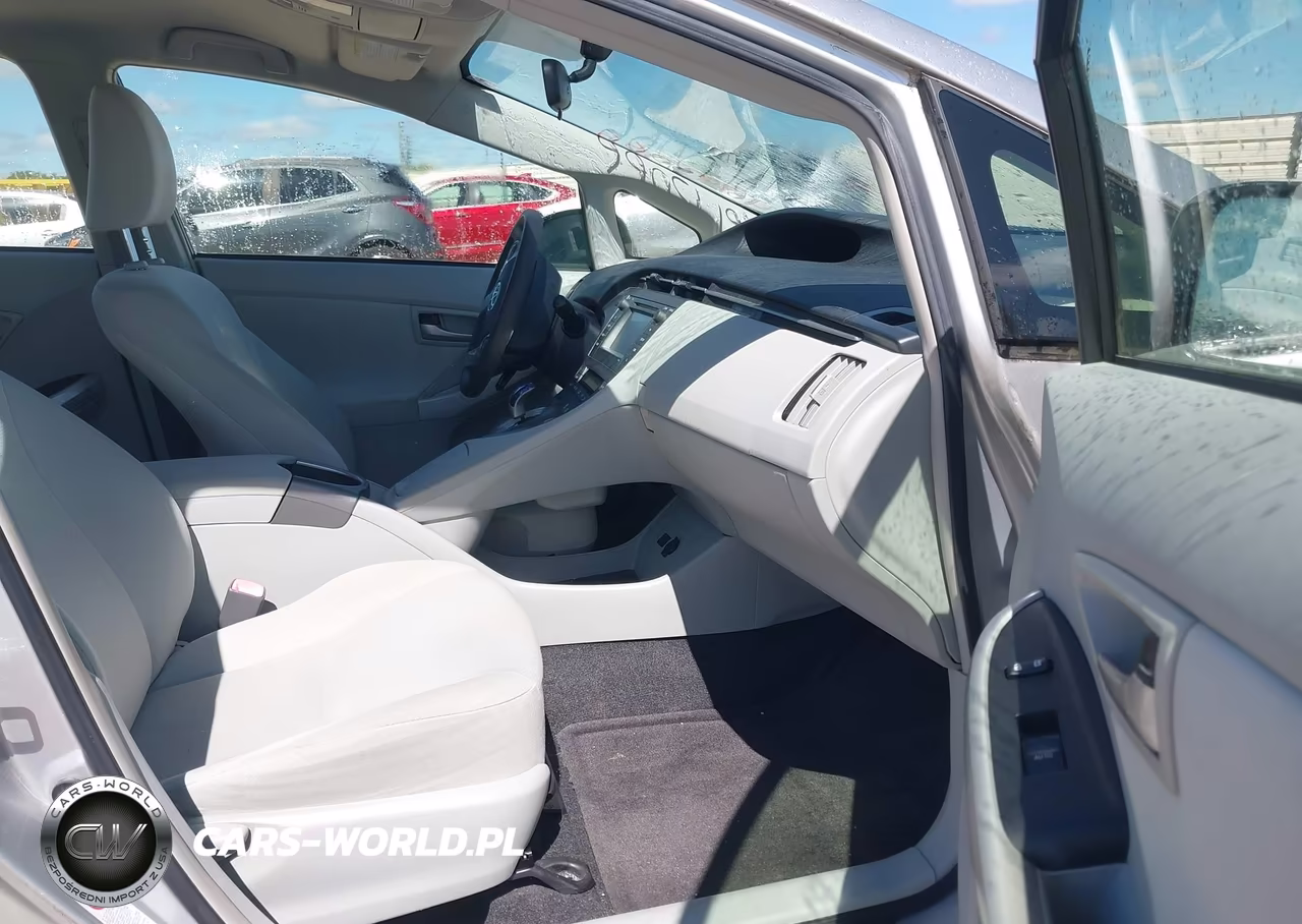2012 Toyota Prius Two VIN:JTDKN3DU4C5462822 - 5