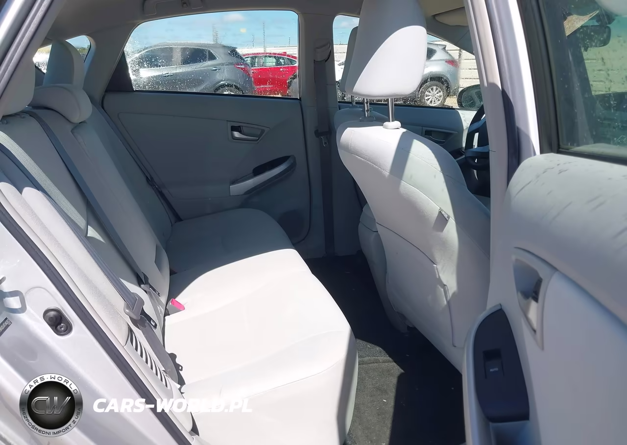 2012 Toyota Prius Two VIN:JTDKN3DU4C5462822 - 8