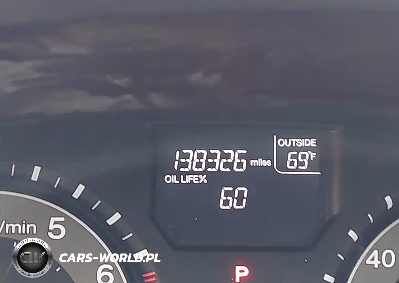 2017 Honda Odyssey Se VIN:5FNRL5H32HB025361 - 15