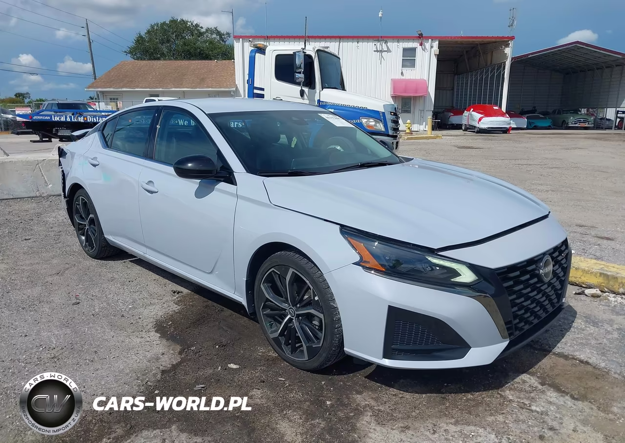 2023 Nissan Altima Sr Fwd