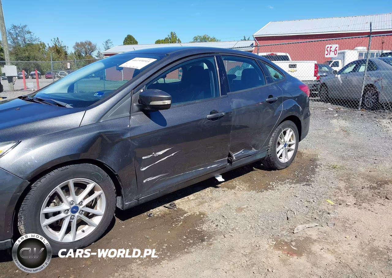 2018 Ford Focus Se VIN:1FADP3F24JL310908 - 6