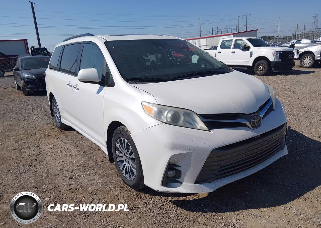 2018 Toyota Sienna Xle 8 Passenger