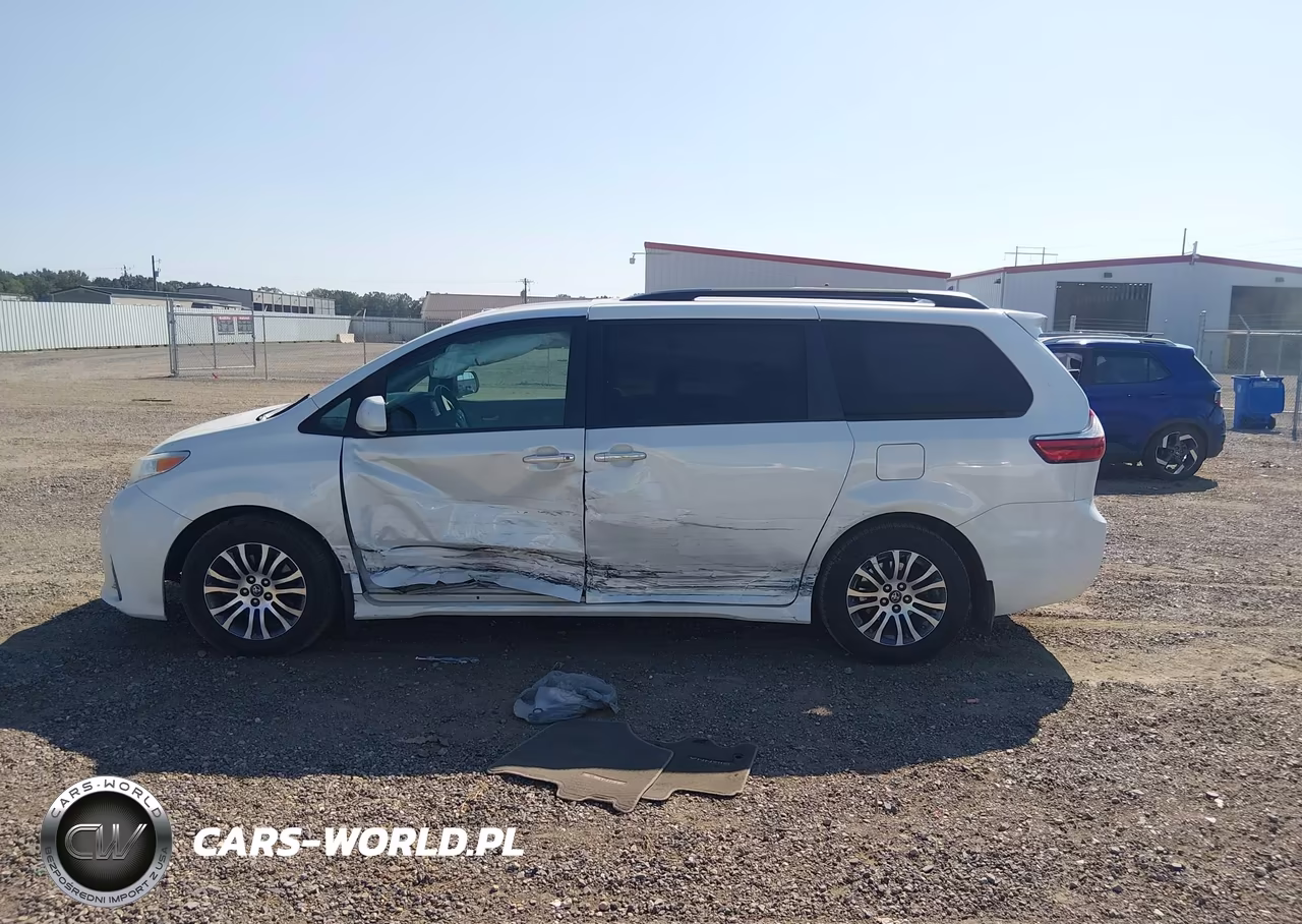 2018 Toyota Sienna Xle 8 Passenger VIN:5TDYZ3DC7JS926425 - 14