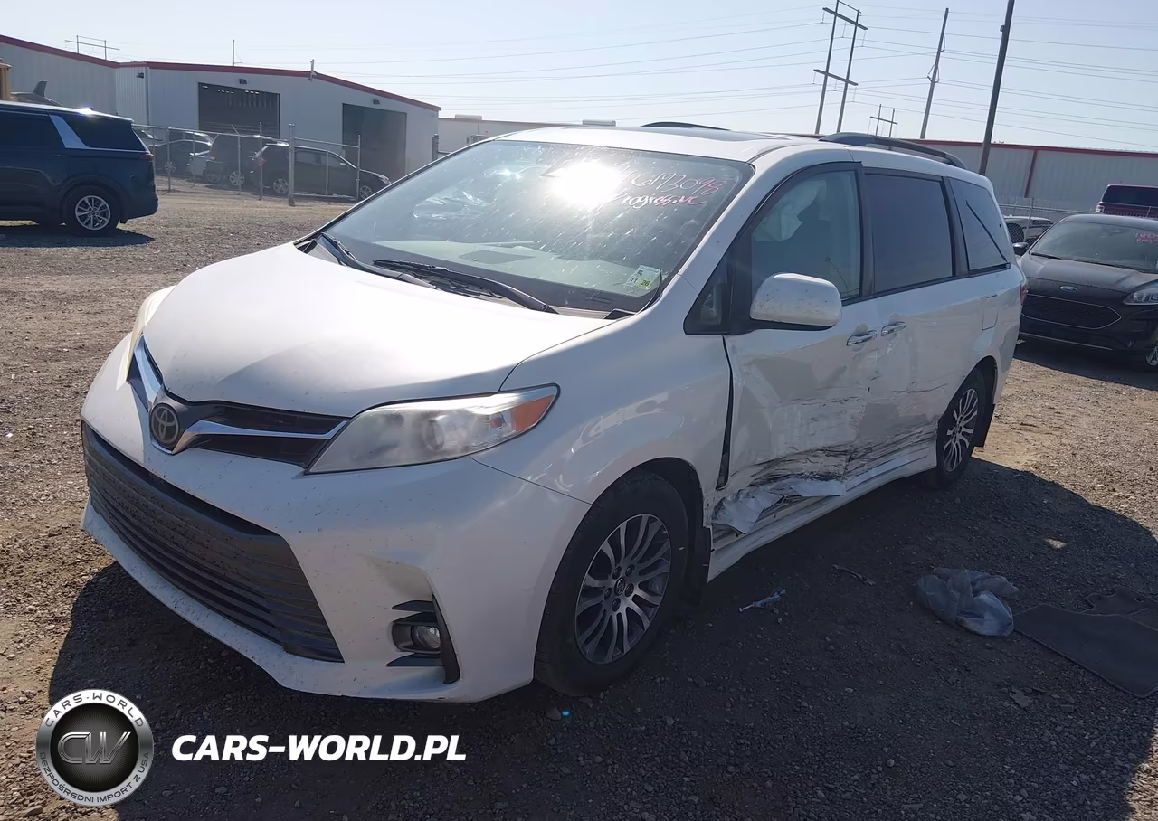 2018 Toyota Sienna Xle 8 Passenger VIN:5TDYZ3DC7JS926425 - 2