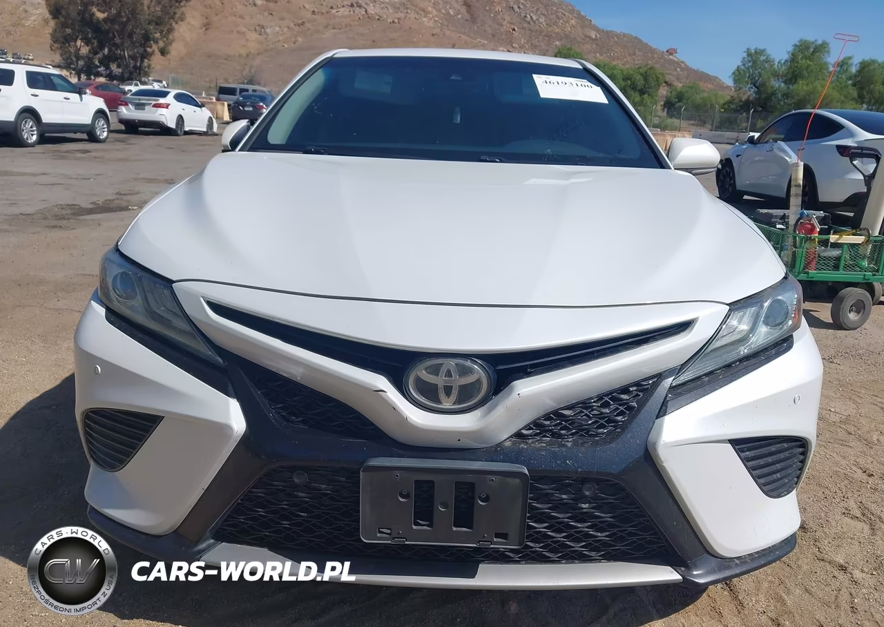 2018 Toyota Camry Xse VIN:4T1B61HK8JU059919 - 12
