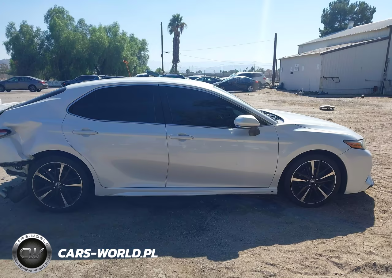 2018 Toyota Camry Xse VIN:4T1B61HK8JU059919 - 13