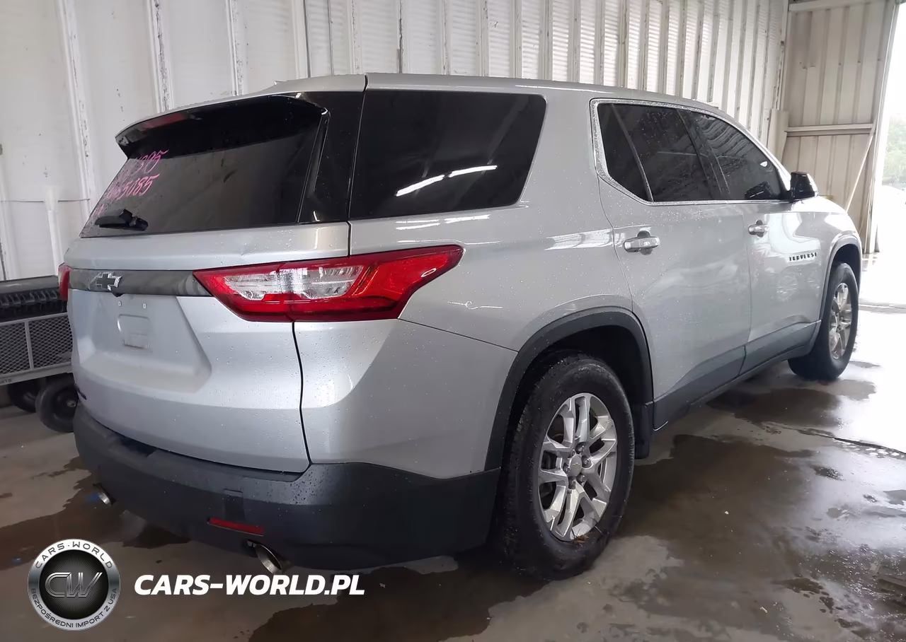 2019 Chevrolet Traverse Ls VIN:1GNEVFKW2KJ255085 - 4