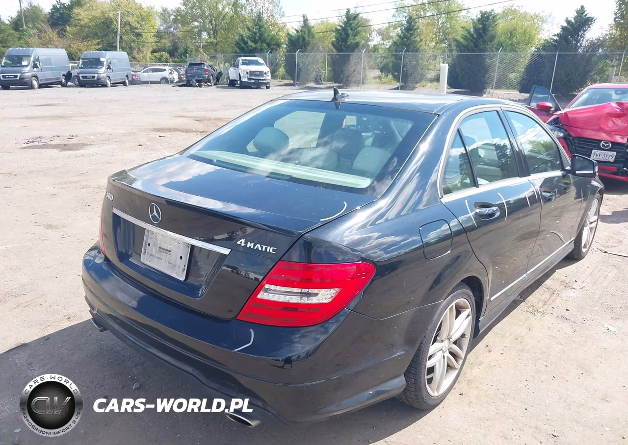 2013 Mercedes-Benz C 300 Luxury 4Matic-Sport 4Matic VIN:WDDGF8AB7DR289512 - 4