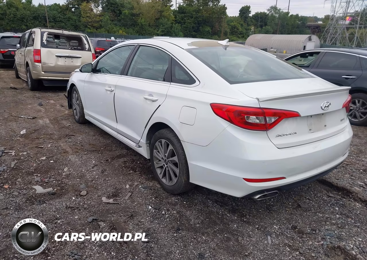 2015 Hyundai Sonata 2.4L Sport VIN:5NPE34AF1FH056757 - 3